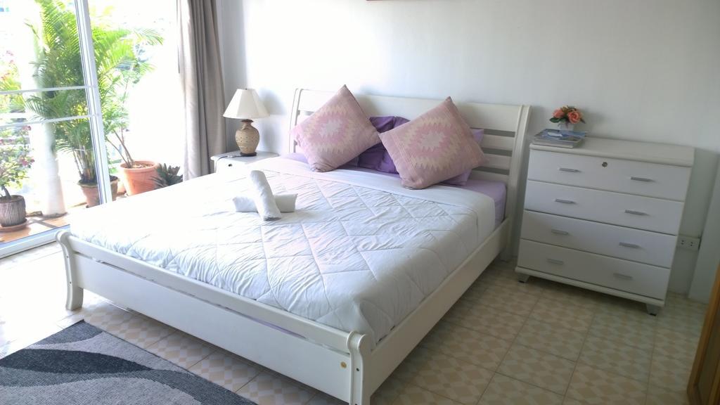 Corner Cafe Bed & Breakfast Hua Hin Esterno foto
