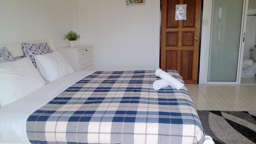 Corner Cafe Bed & Breakfast Hua Hin Esterno foto