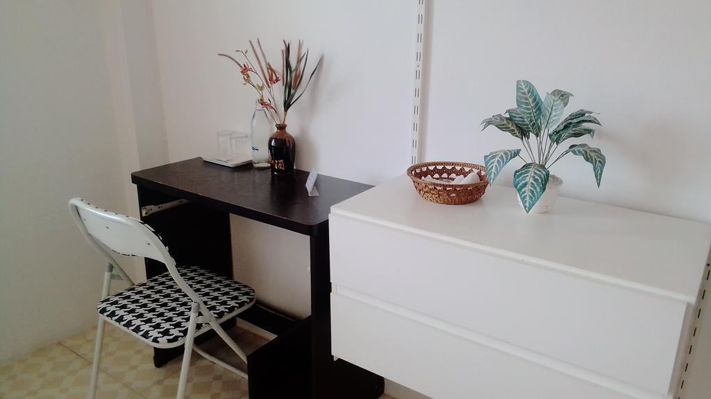 Corner Cafe Bed & Breakfast Hua Hin Esterno foto